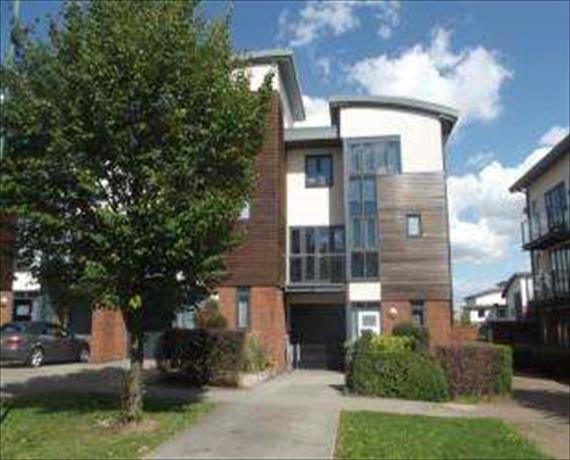 4 Bedroom End of Ter...